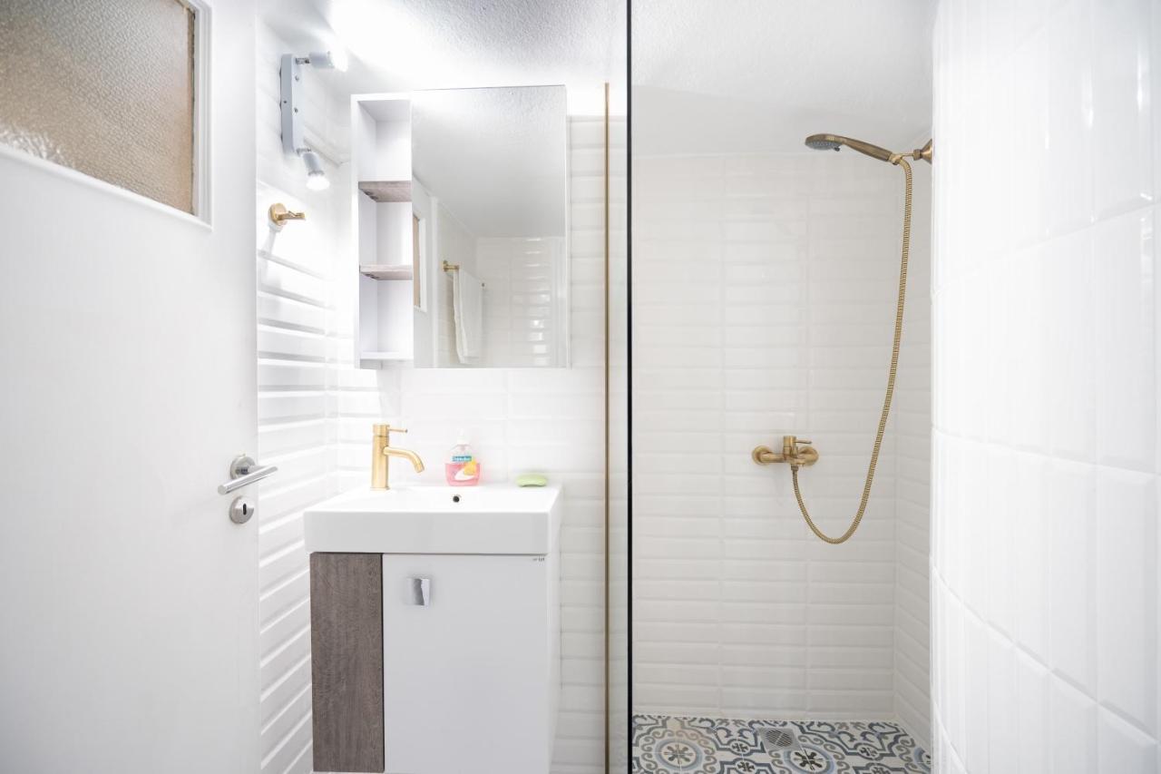 Panormou Metro Station 1 Bedroom 2 Persons Flat Athens Luaran gambar