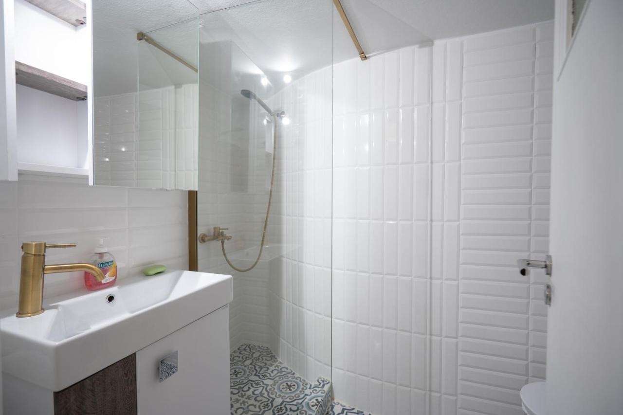 Panormou Metro Station 1 Bedroom 2 Persons Flat Athens Luaran gambar